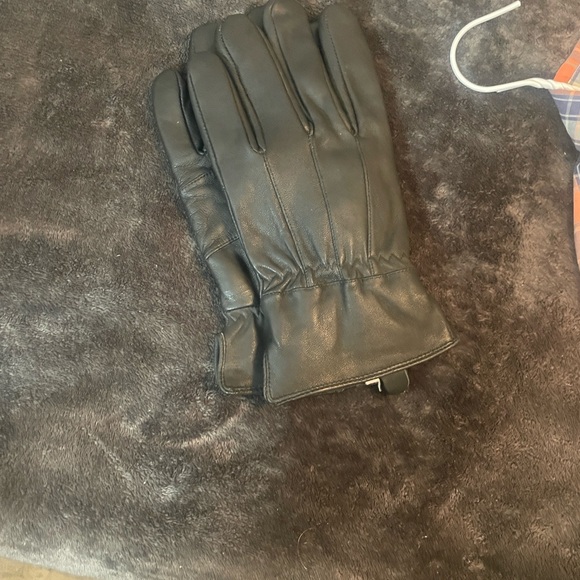 Elegant Black Leather Men's Gloves - Picture 4 of 5